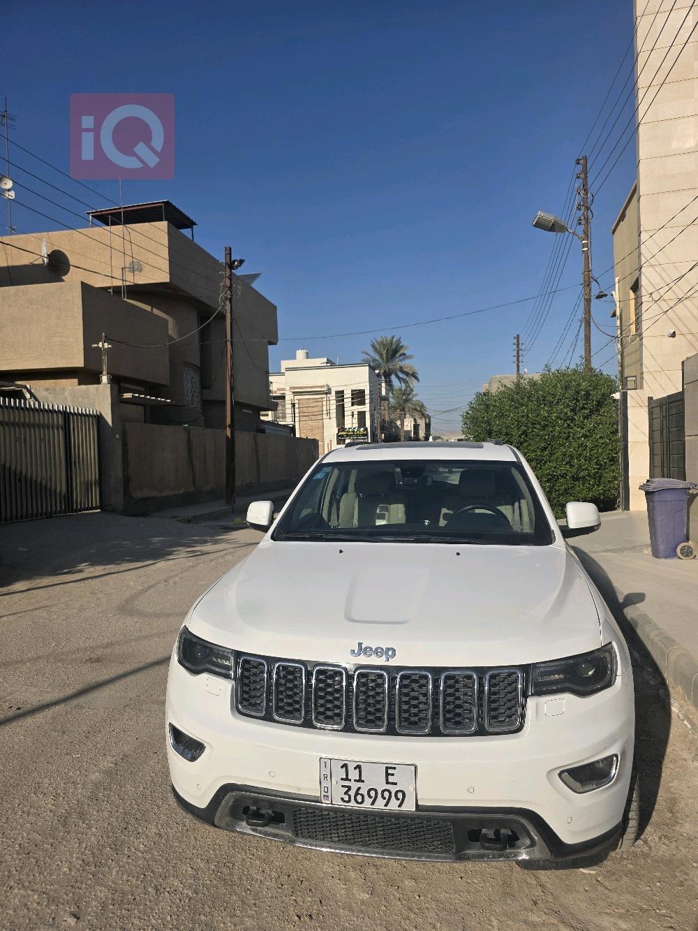 جیپ گراند شیرۆکی